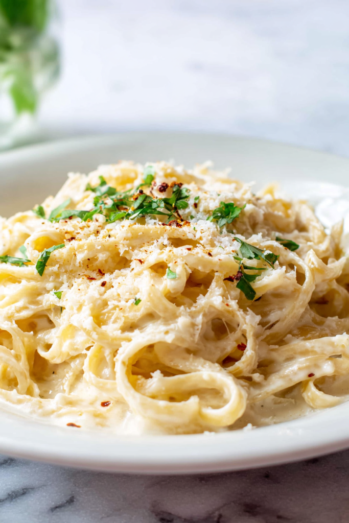 creamy garlic pasta