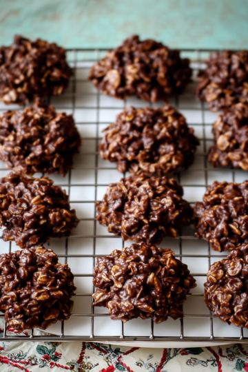 No-Bake Chocolate Oatmeal Cookies